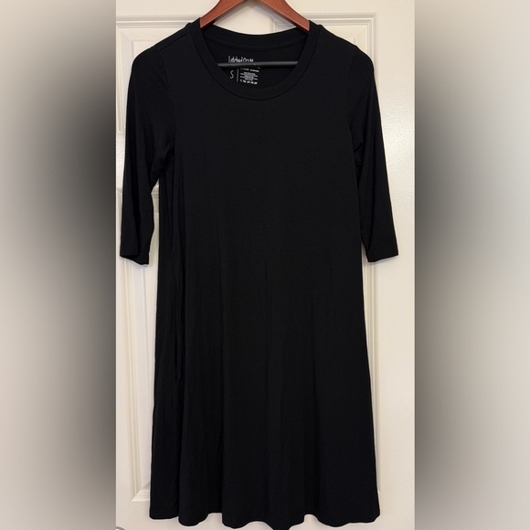 Latched Mama Dresses & Skirts - Latched Mama Maternity Pregnancy Postpartum Nursing Dress Size Small Black